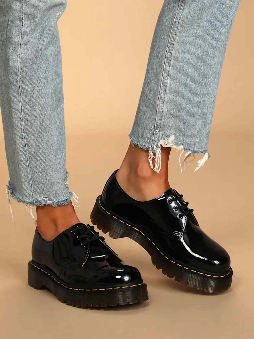DR MARTEN 1461 Patent Leather Lace-Up Platform Oxfords in Black Size 41 9 US